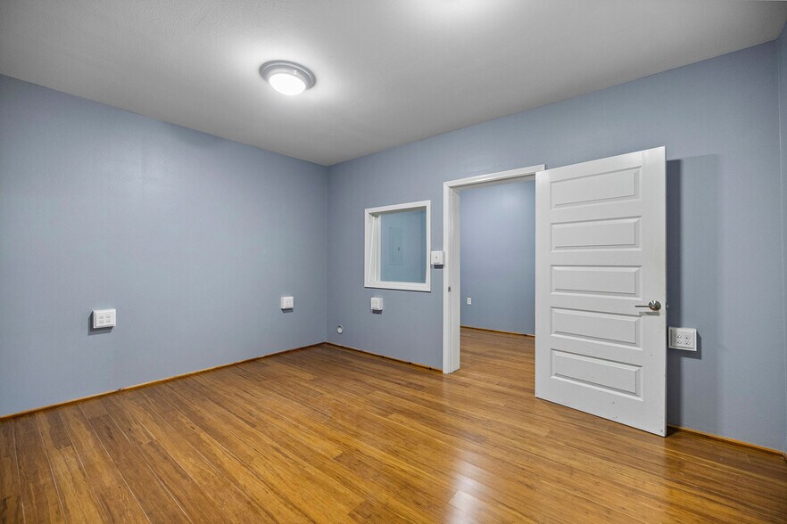 More Photos Of 276 E Pine St, Ponchatoula Office For Sale