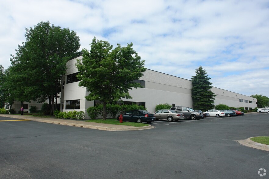 More Photos Of 2100 Woodale Ave, Mounds View Manufacturing For Lease