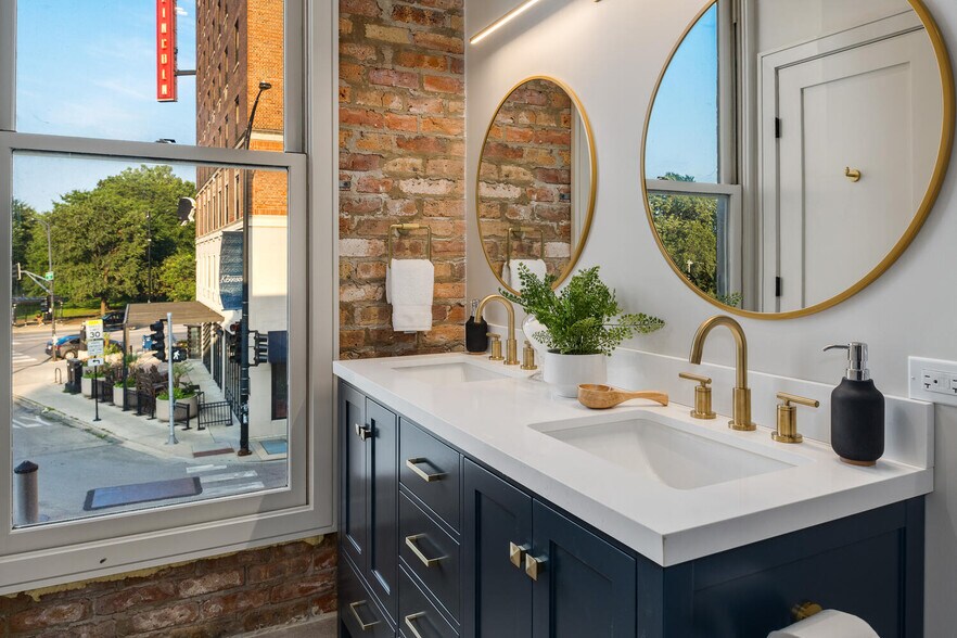 More Photos Of 1820 N Wells St, Chicago Apartments For Sale