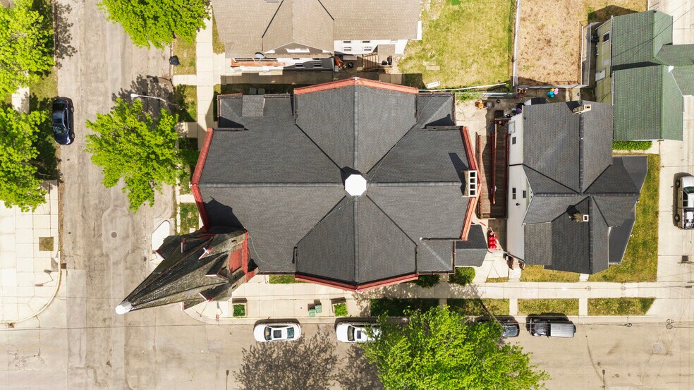 More Photos Of 140 W Garfield Ave, Milwaukee Religious Facility For Sale