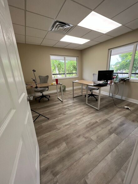 More Photos Of 7480 Fairway Dr, Miami Lakes Medical For Lease
