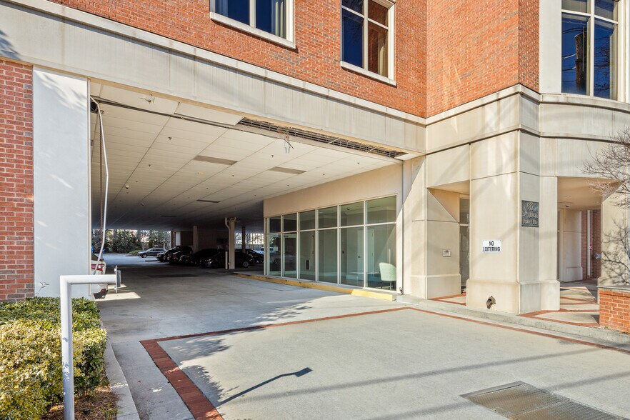 More Photos Of 532 E Paces Ferry Rd NE, Atlanta Office For Lease