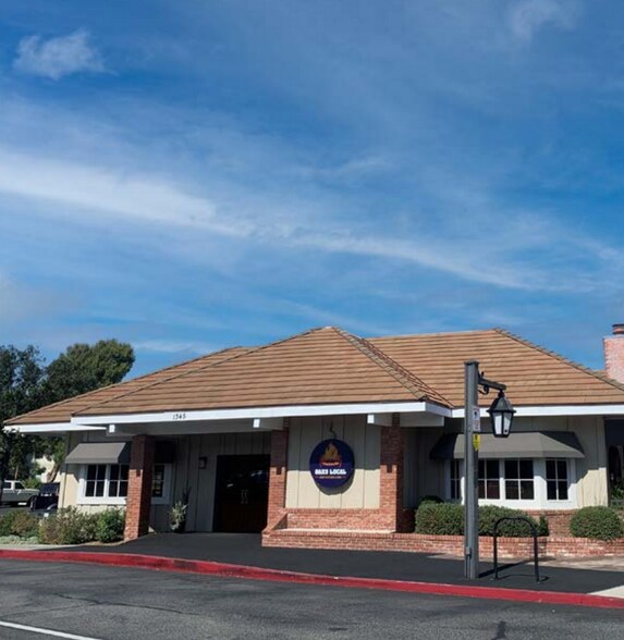 More Photos Of 1321-1345 E Thousand Oaks Blvd, Thousand Oaks Unknown For Lease