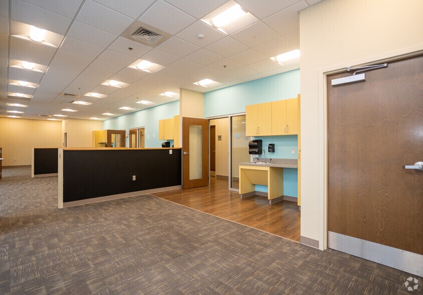 More Photos Of 5301 Wilkinson Blvd, Charlotte Freestanding For Lease