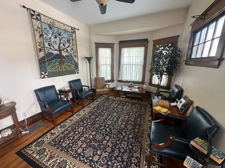 More Photos Of 638 Lake St, Wilson Freestanding For Sale