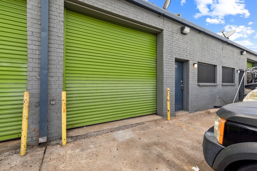 More Photos Of 11430 Bissonnet St, Houston Warehouse For Lease