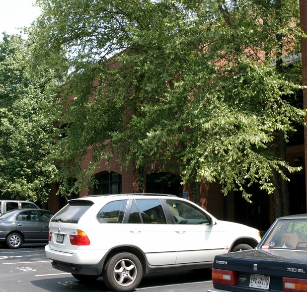 More Photos Of 1950 N Park Pl, Atlanta Office For Sale