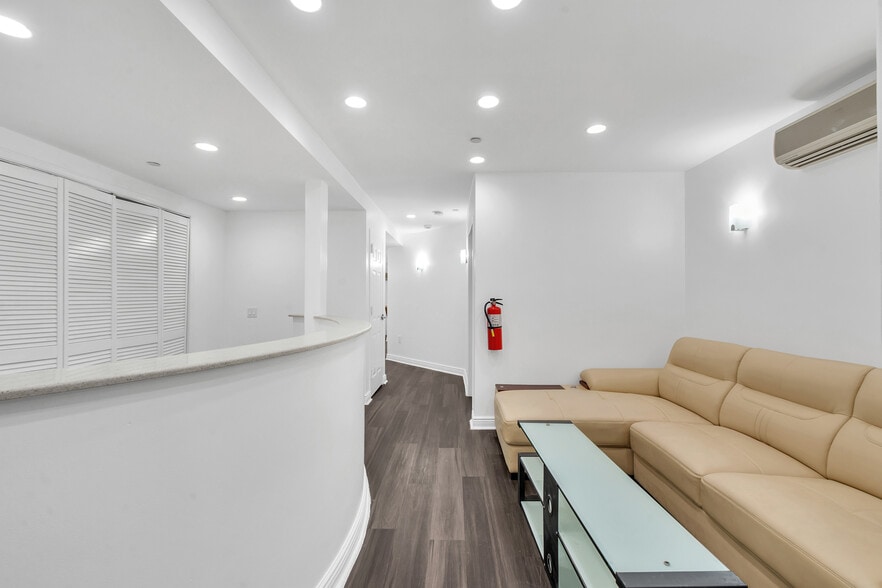 More Photos Of 244 E 32nd St, New York Apartments For Lease