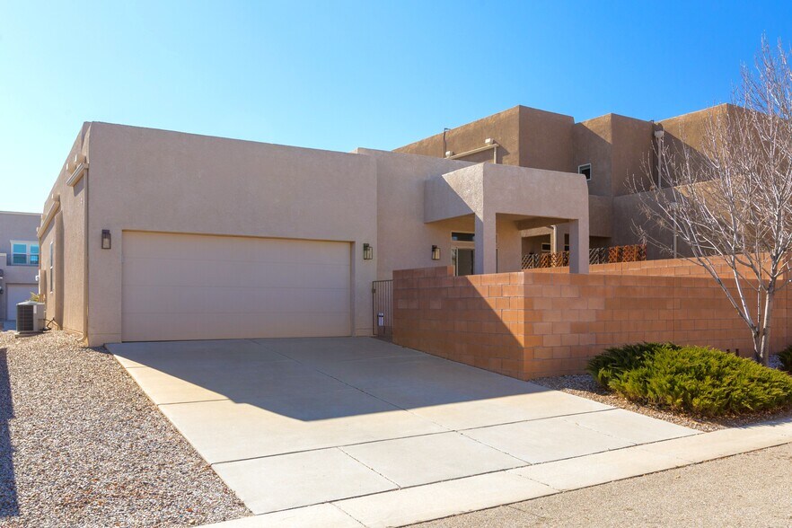 More Photos Of 8405 Wild Dunes Rd NW, Albuquerque Office For Sale