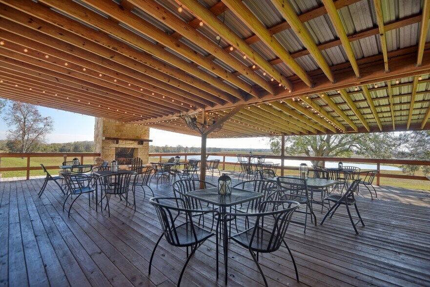 More Photos Of 10919 Highway 36, Bellville Restaurant For Sale