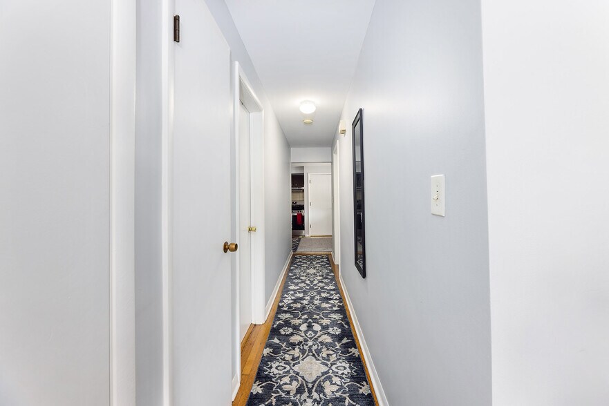 More Photos Of 4401 N Newcastle Ave, Harwood Heights Apartments For Sale