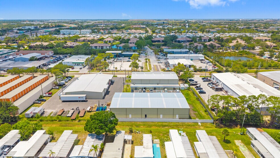 More Photos Of 10525 Oak St NE, Saint Petersburg Light Manufacturing For Lease