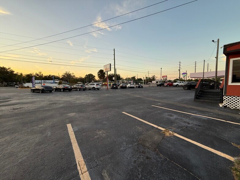 More Photos Of 4501 49th St N, Saint Petersburg Auto Dealership For Lease