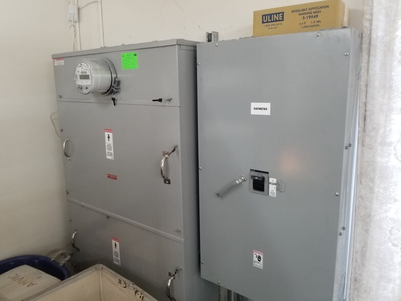 More Photos Of 968 Mission St, San Francisco Warehouse For Lease