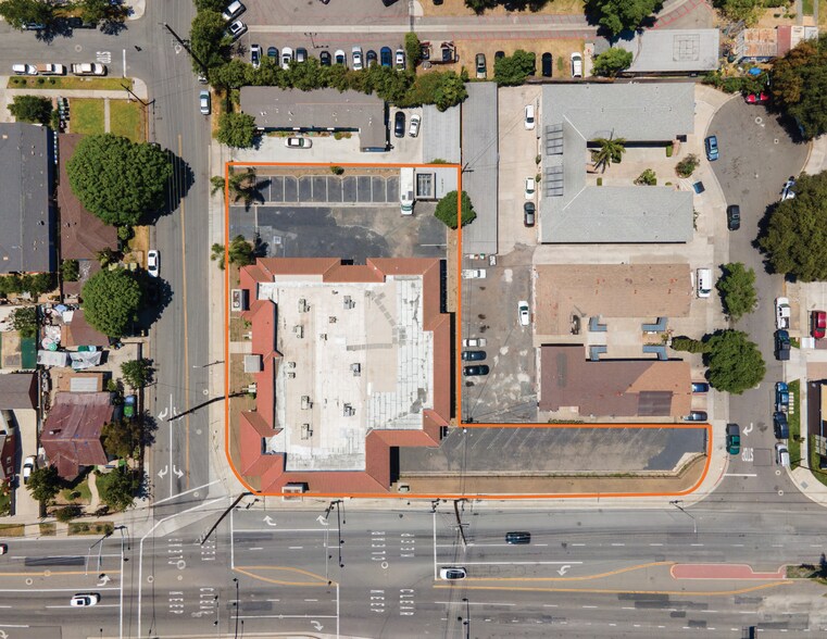 More Photos Of 902 N Grand Ave, Santa Ana Medical For Sale