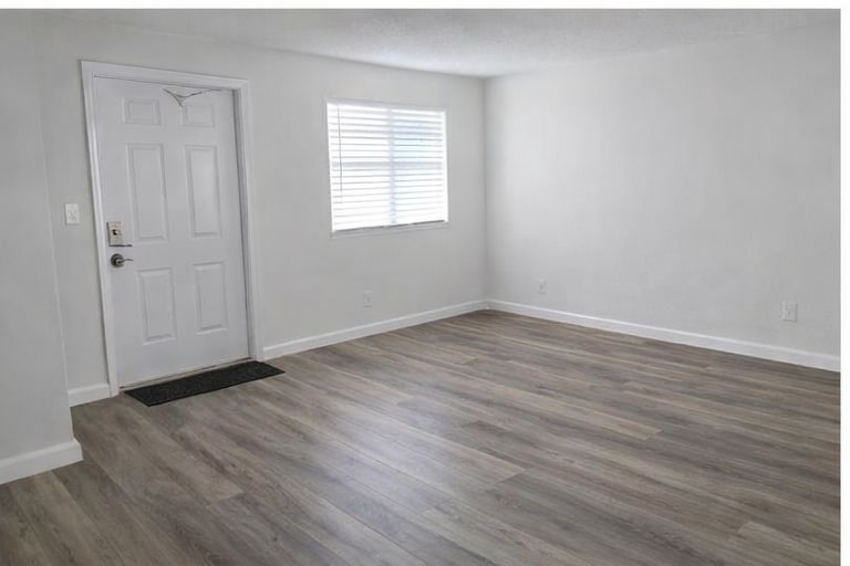 More Photos Of 621 NE 3rd Ave, Delray Beach Office For Sale