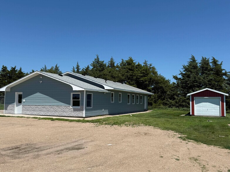 More Photos Of 44003 Road 801, Broken Bow Veterinarian Kennel For Sale