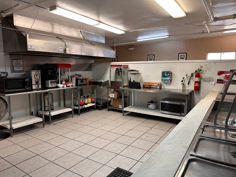 More Photos Of 7722 North Loop Dr, El Paso Specialty For Sale