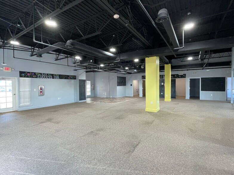 More Photos Of 105 Centennial St, La Plata Medical For Sale