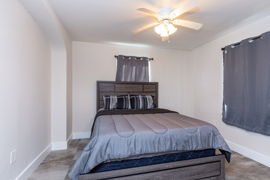 More Photos Of 345 Monroe St, Hollywood Apartments For Sale