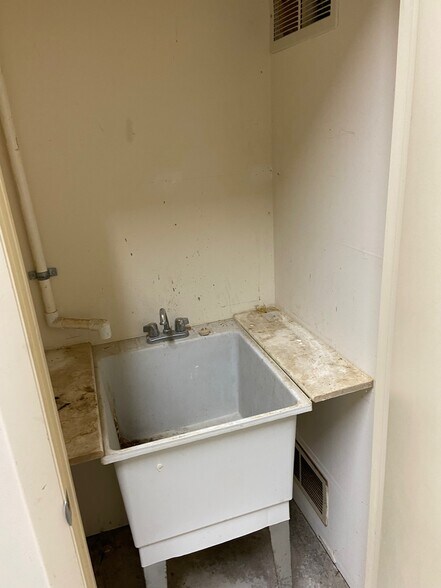 More Photos Of 2813 Bel Air Rd, Fallston Warehouse For Lease