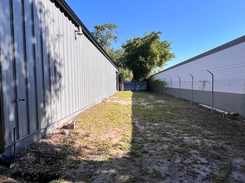 More Photos Of 237 Melody Ln, Casselberry Warehouse For Sale