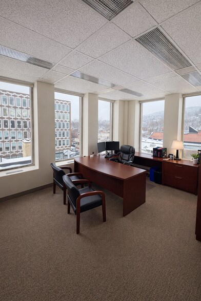 More Photos Of 4115 Rue Sherbrooke O, Westmount Medical For Lease