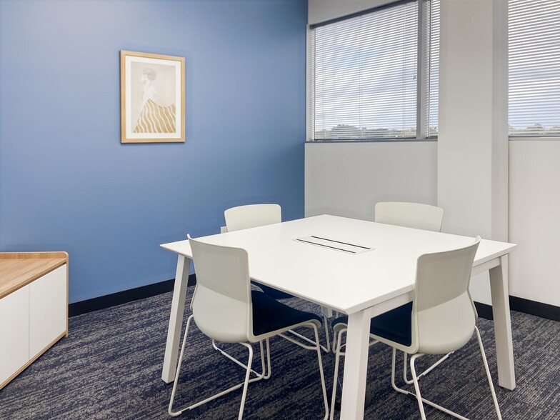 Primary Photo Of 16100 Cairnway Dr, Houston Coworking Space
