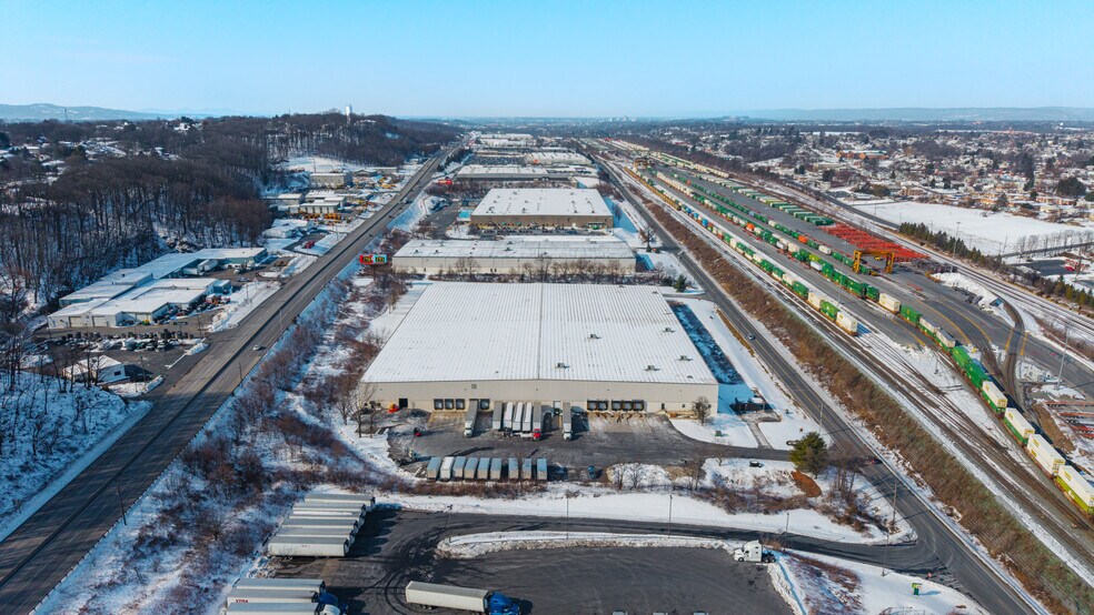More Photos Of 7253 Grayson Rd, Harrisburg Warehouse For Lease