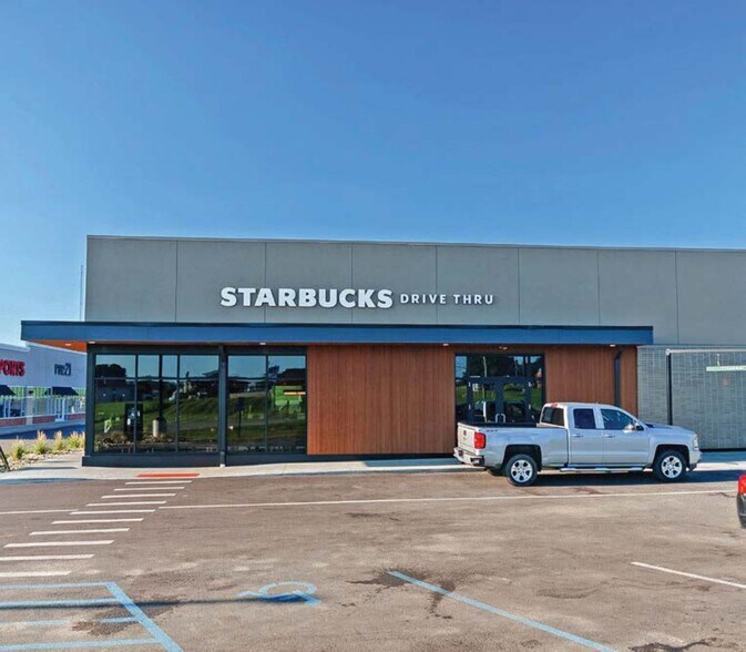 More Photos Of 998 East Main St, Jackson Fast Food For Sale