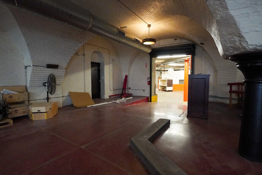 More Photos Of 1612-1616 Moore St, Cincinnati Manufacturing For Sale