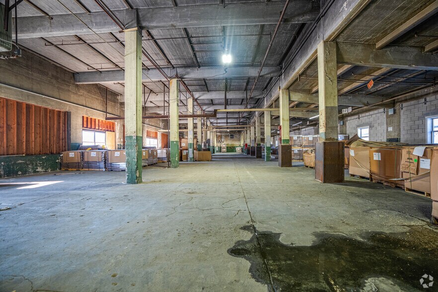 More Photos Of 10 Furnace St, Stanhope Manufacturing For Lease
