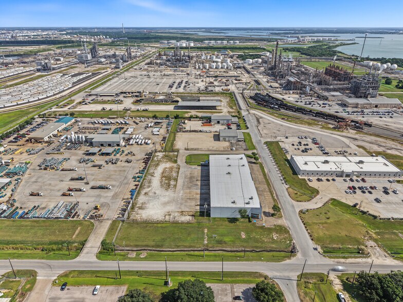More Photos Of 10845 Strang Rd, La Porte Warehouse For Lease