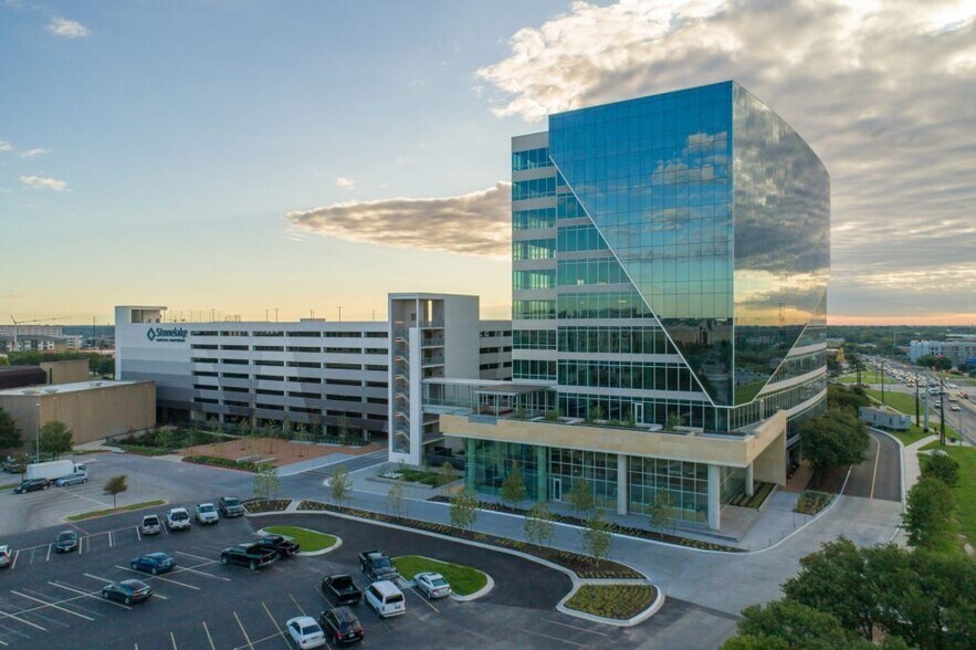 More Photos Of 10721 Domain Dr, Austin Office For Lease