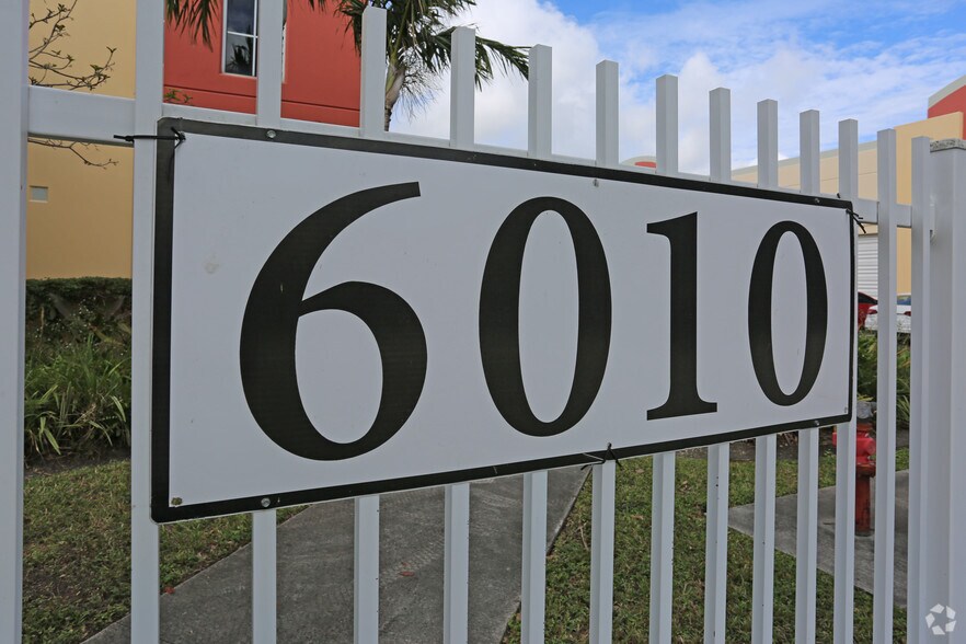 More Photos Of 6010 NW 99th Ave, Doral Warehouse For Sale
