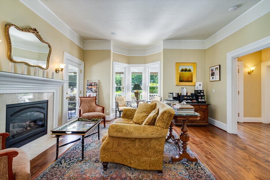 More Photos Of 1139 Lincoln Ave, Calistoga Hospitality For Sale