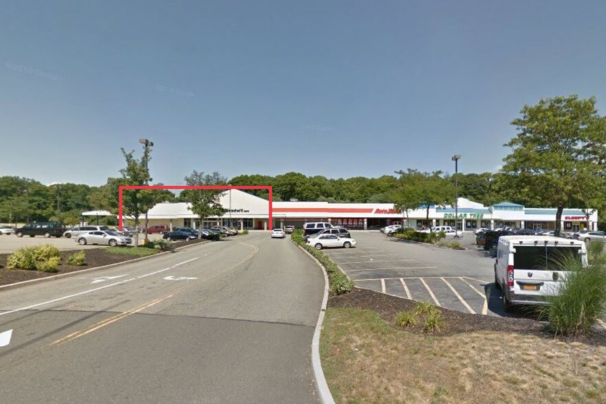 565605 Portion Rd, Ronkonkoma, NY 11779 Retail For Lease