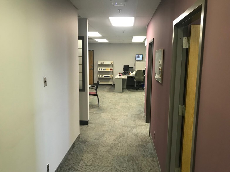More Photos Of 131 Provencher Blvd, Winnipeg Office For Lease