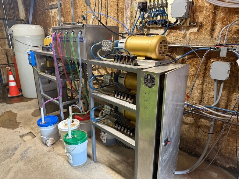 More Photos Of 201 Buerkle st, Stuttgart Carwash For Sale