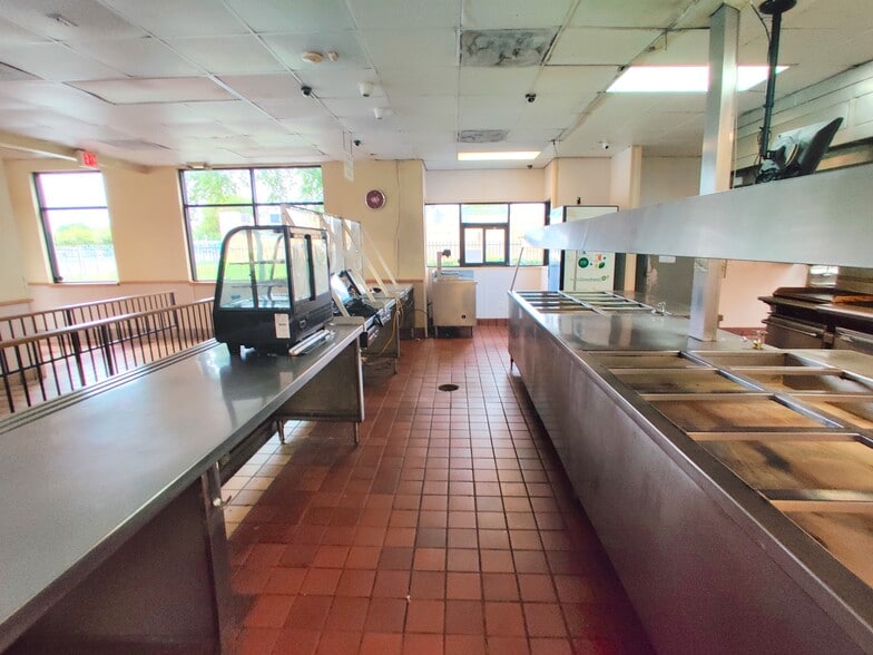 More Photos Of 17721 NW 27th Ave, Miami Gardens Restaurant For Lease