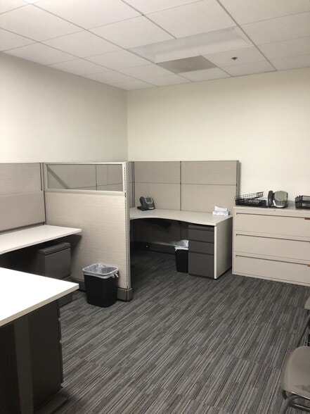 More Photos Of 8550 Balboa Blvd, Northridge Office For Lease
