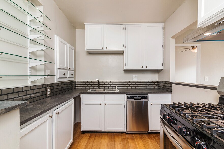 More Photos Of 1513 E Broadway, Long Beach Apartments For Sale