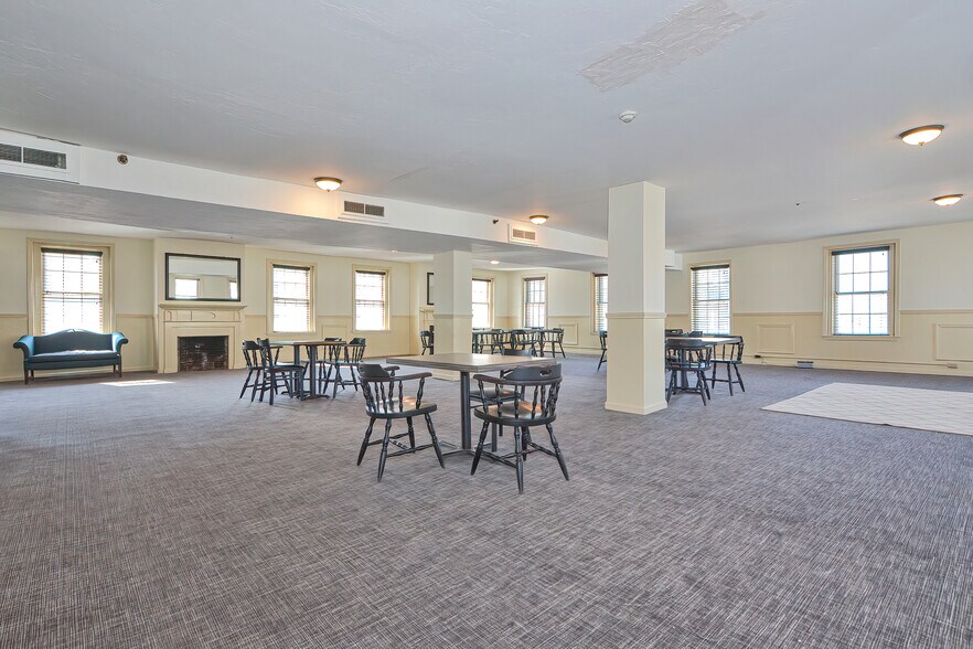 More Photos Of 25 Grafton, Grafton Restaurant For Sale