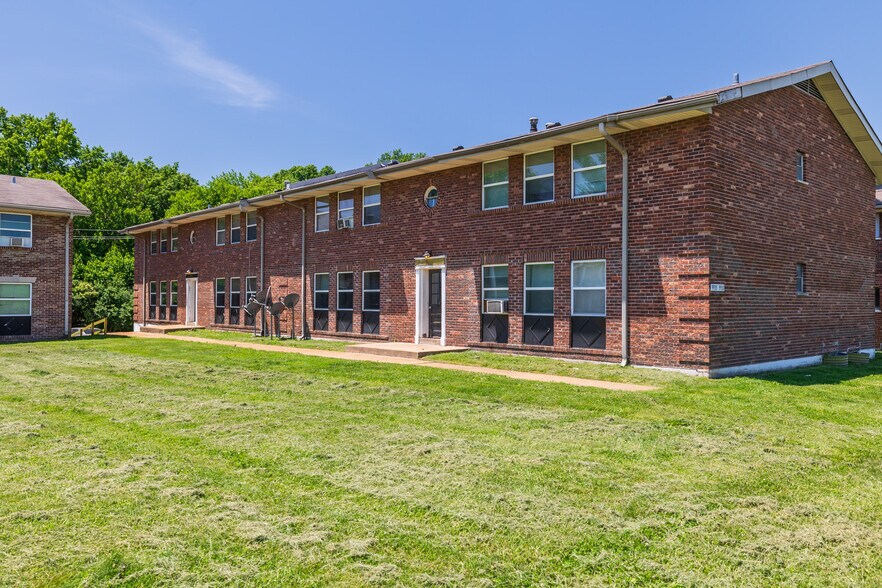 More Photos Of 9921 Sloane Sq, Saint Louis Apartments For Sale
