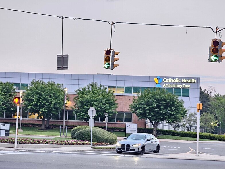 More Photos Of 164 Commack Rd, Commack Medical For Lease