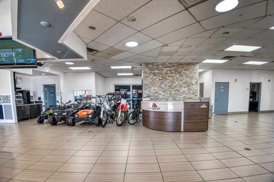 More Photos Of 2730 23 St NE, Calgary Auto Dealership For Sale
