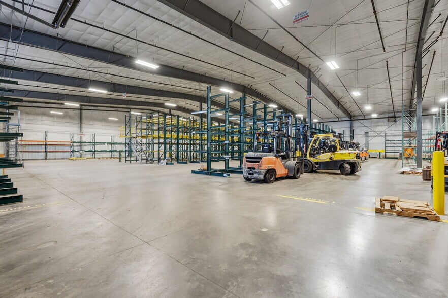 More Photos Of 3370 Drennan Industrial Loop S, Colorado Springs Flex For Lease