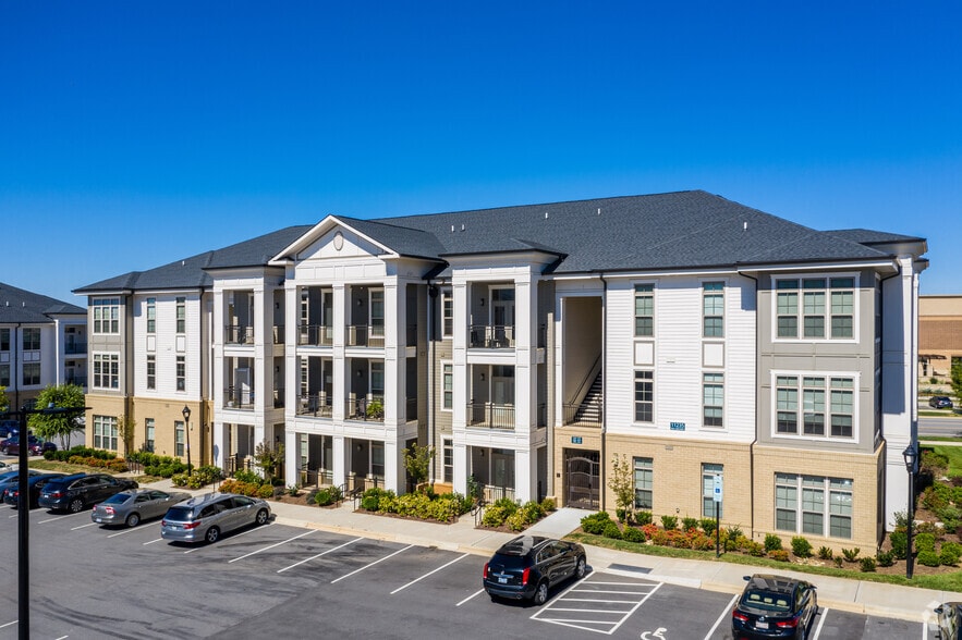 More Photos Of 7420 N Rea Park Ln, Charlotte Apartments For Lease