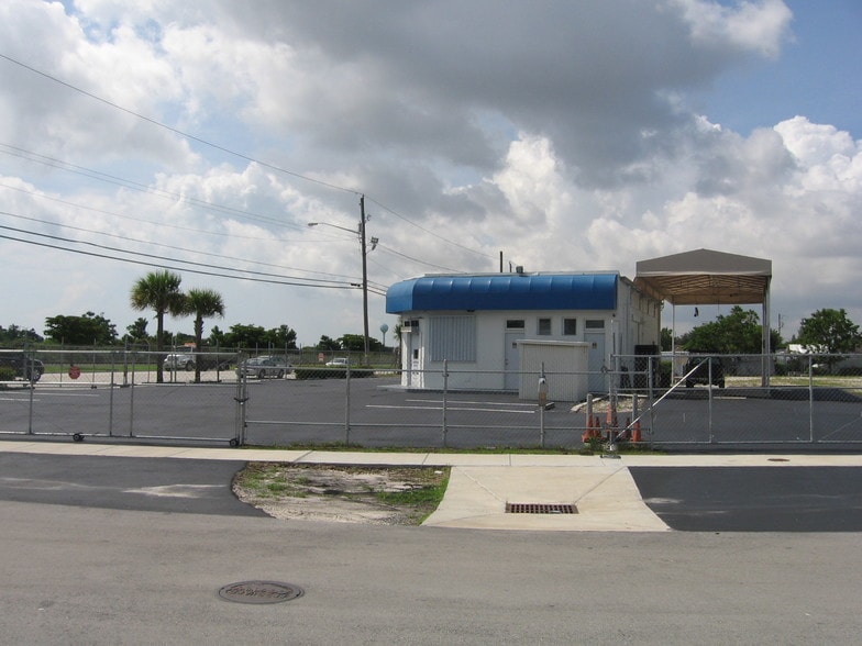 More Photos Of 4371 N Dixie Hwy, Pompano Beach Freestanding For Lease