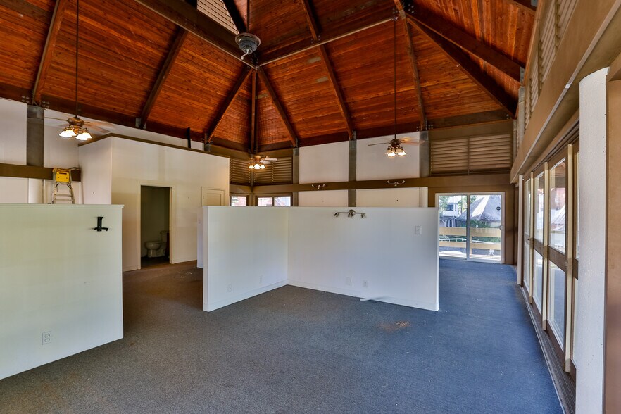 More Photos Of 389 Hilinai St, Hilo General Retail For Sale